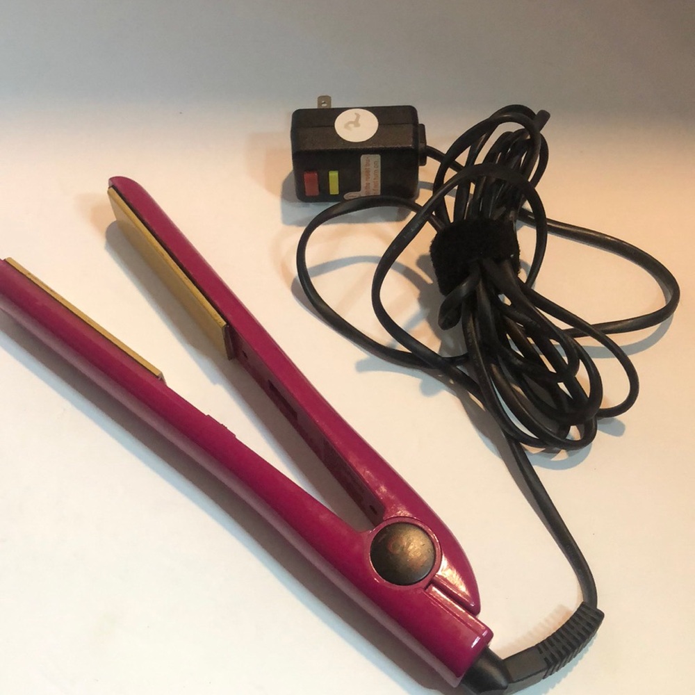 Chi hot pink straightener